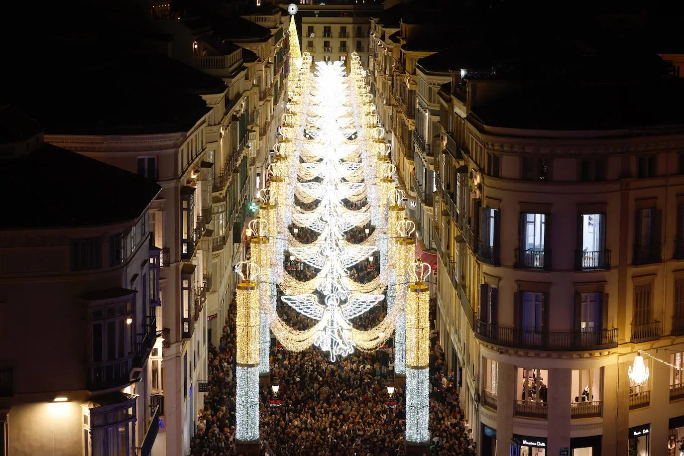 Malaga switches on its sparkling 2023 festive lights, in pictures Sur